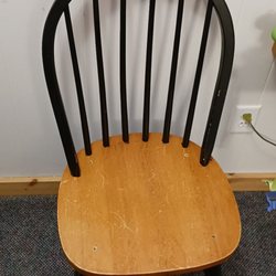 Seagull Bay Motel - The one chair in the room