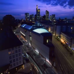 MMK 1 - Das MMK 1 bei Nacht / The MMK 1 at night