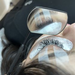 T' Beauty Lashes & Brows - Light Wispy Set