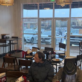 Riggatti's Wood Fired Pizza - Dirty tables - Pizza Near Me - St. George, Utah Riggatti's Wood Fired Pizza - Dirty tables - Pizza Near Me - St. George, Utah