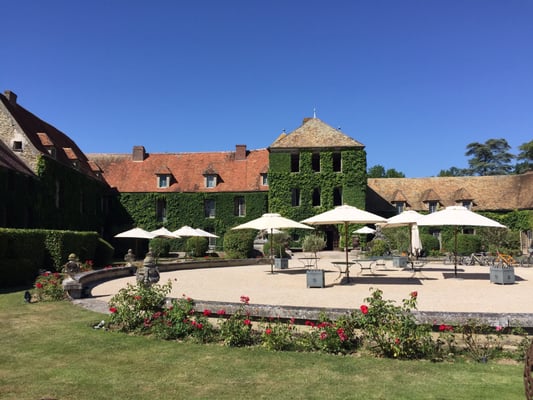 Château de Villiers-le-Mahieu by null