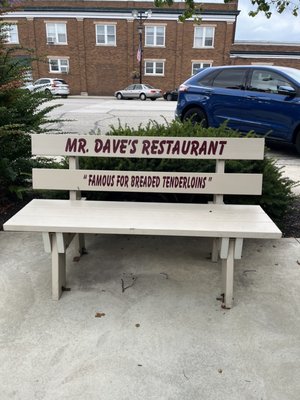 Mr. Dave's by null
