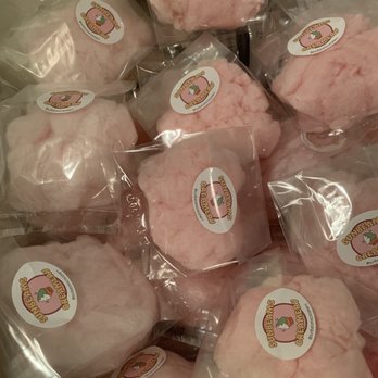 Sunbeams Creamery - Strawberry cotton candy - Desserts Near Me - Wahiawa, Hawaii