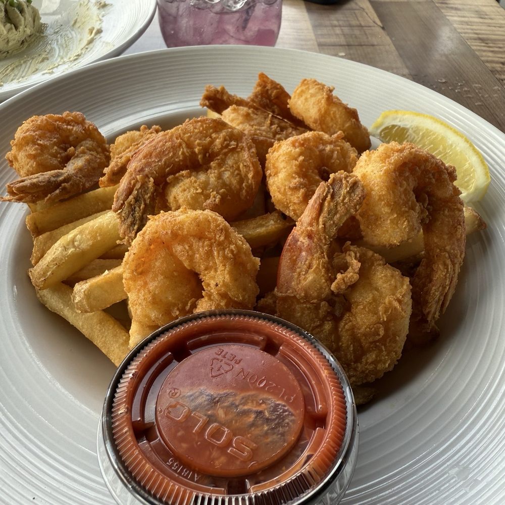 Waterfront Social - Fried shrimp - Bars Near Me - Crystal River, Florida Waterfront Social - Fried shrimp - Bars Near Me - Crystal River, Florida