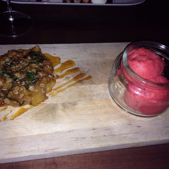 Bouquet Restaurant - Rhubarb Strawberry Cobbler with Strawberry Sorbet - Bars Near Me - Covington, Kentucky