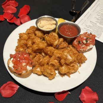 Sevy's Grill - Crispy Calamari Rings - they also gave us two pieces of the Tomato Basil Goat Cheese Crostini - American Near Me - Dallas, Texas