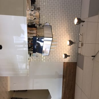 Fresh Press Coffee Bar - Coffee & Tea Near Me - Richmond, British Columbia