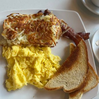 Holman's Table - Holmans breakfast - Bars Near Me - Saint Paul, Minnesota Holman's Table - Holmans breakfast - Bars Near Me - Saint Paul, Minnesota