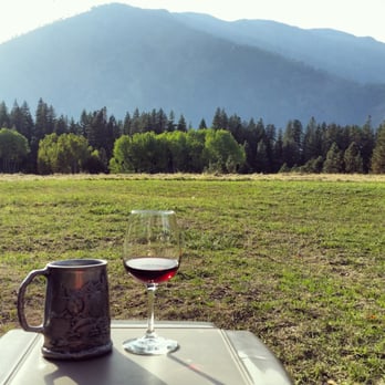 Mountain Home Lodge - Afternoon wine - Hotels Near Me - Leavenworth, Washington Mountain Home Lodge - Afternoon wine - Hotels Near Me - Leavenworth, Washington