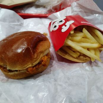 Jollibee - Fast Food Near Me - New York, New York