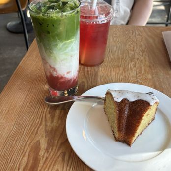Foglifter Coffee Roasters - Oat milk strawberry matcha, olive oil cake - Cafes Near Me - Vancouver, British Columbia