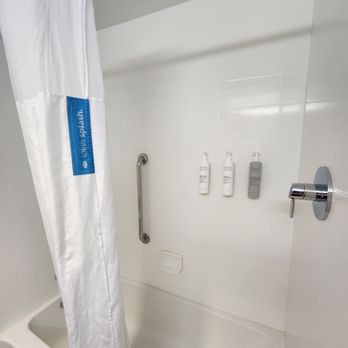 Hampton Inn & Suites Page - Lake Powell - Shower - Hotels Near Me - Page, Arizona Hampton Inn & Suites Page - Lake Powell - Shower - Hotels Near Me - Page, Arizona
