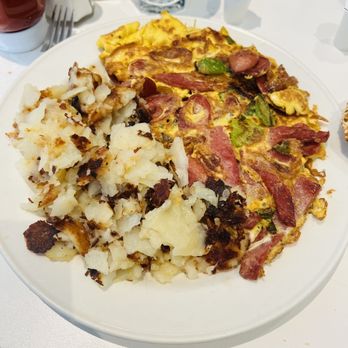 Beautys Luncheonette - Mish Mash - Breakfast & Brunch Near Me - Montreal, Quebec Beautys Luncheonette - Mish Mash - Breakfast & Brunch Near Me - Montreal, Quebec