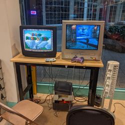 I Got Next Retro Toys And Games - Some of the demo games available up front in the gaming area