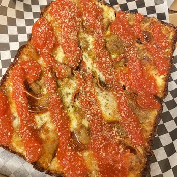 MOTO - Kissd - Pizza Near Me - Seattle, Washington
