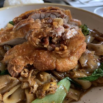 Chachawan - Pad See Ew (Crispy Duck) - Thai Near Me - Ridgewood, New York