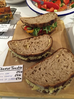 Jimmy and the Bee by null