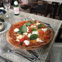Trattoria La Terrazza - Pizza with buffalo mozzarella