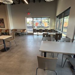 Dunkin' - Seating