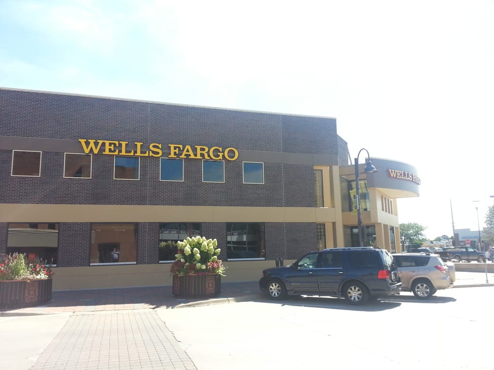 WELLS FARGO BANK Updated June 2024 424 Main St, Ames, Iowa Banks