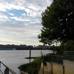 Les Chantiers de la Garonne - View from the outdoor area