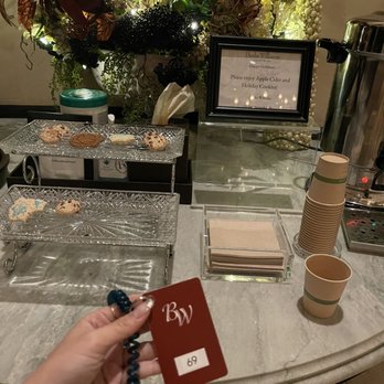 Burke Williams Day Spa - Apple Cider  & Holiday Cookies - Skin Care Near Me - Orange, California