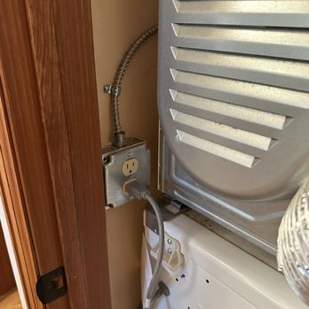 Edison Electric - New added outlet - Electricians Near Me - Aurora, Colorado Edison Electric - New added outlet - Electricians Near Me - Aurora, Colorado
