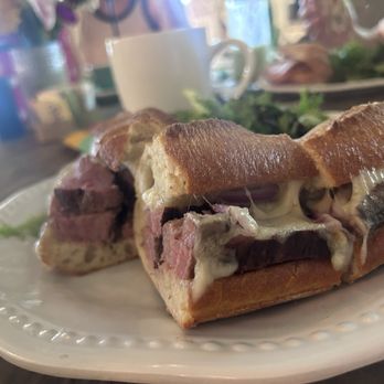 Le Petit Paris - Southside - Cafes Near Me - Jacksonville, Florida