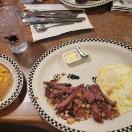 Barely above room temp corned beef "hash" Barely above room temp corned beef "hash"