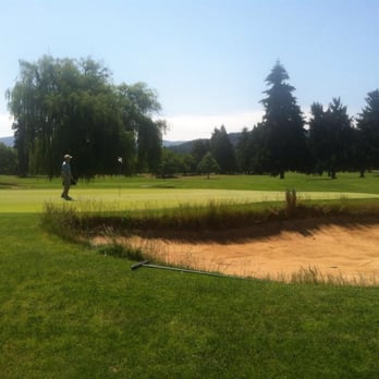 Emerald Valley Golf Club - #1 green - Golf Near Me - Creswell, Oregon