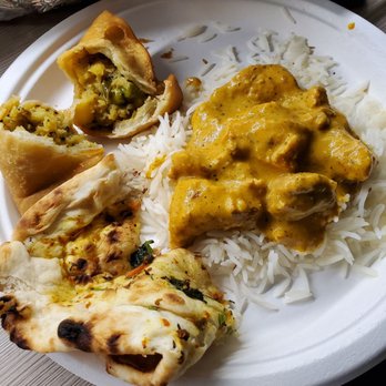 Kalia Indian Cuisine - Samosas and chicken korma... excellent! - Indian Near Me - Seattle, Washington