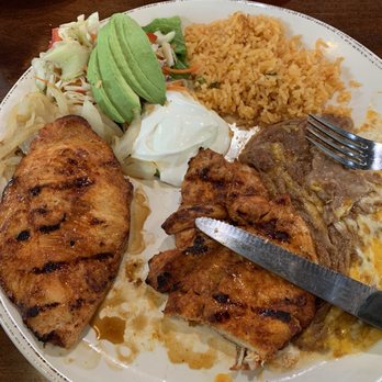 El Molcajete Mexican Restaurant - Mexican Near Me - Grants Pass, Oregon