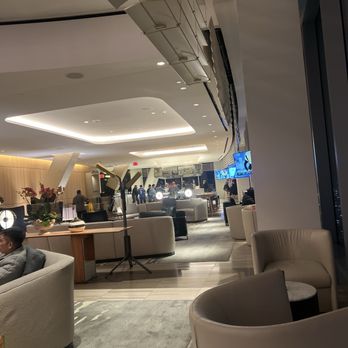 Lobby Lounge - Lounges Near Me - Los Angeles, California Lobby Lounge - Lounges Near Me - Los Angeles, California