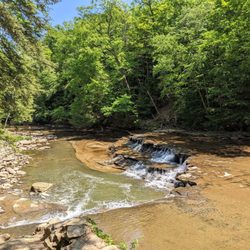 South Chagrin Reservation - Double Decker Falls | Instagram: @telephonesmoothie