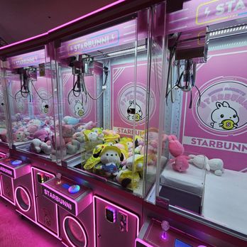 Starbunni - One row of claw machine. Excited to see there was Pochacco! - Arcades Near Me - Blackhawk, California
