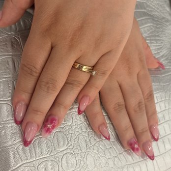 French Nails Luxury Spa & Bar - Nail Salons Near Me - Dallas, Texas