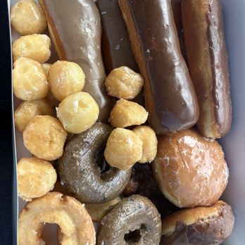 Donuts N Boba - A dozen assorted donuts and the owner put in extra donut holes to be nice. - Bubble Tea Near Me - Silver City, New Mexico Donuts N Boba - A dozen assorted donuts and the owner put in extra donut holes to be nice. - Bubble Tea Near Me - Silver City, New Mexico