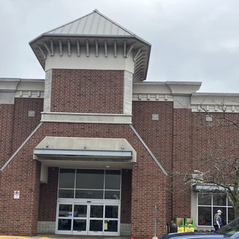 Kroger - Front of store - Grocery Near Me - Howell, Michigan Kroger - Front of store - Grocery Near Me - Howell, Michigan