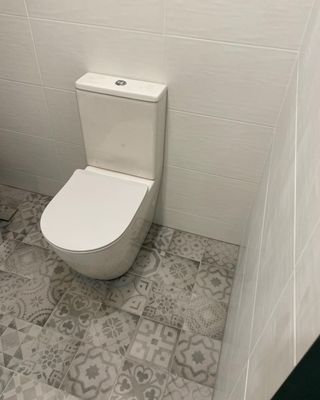 Lindenhurst Plumbing and Heating Logo