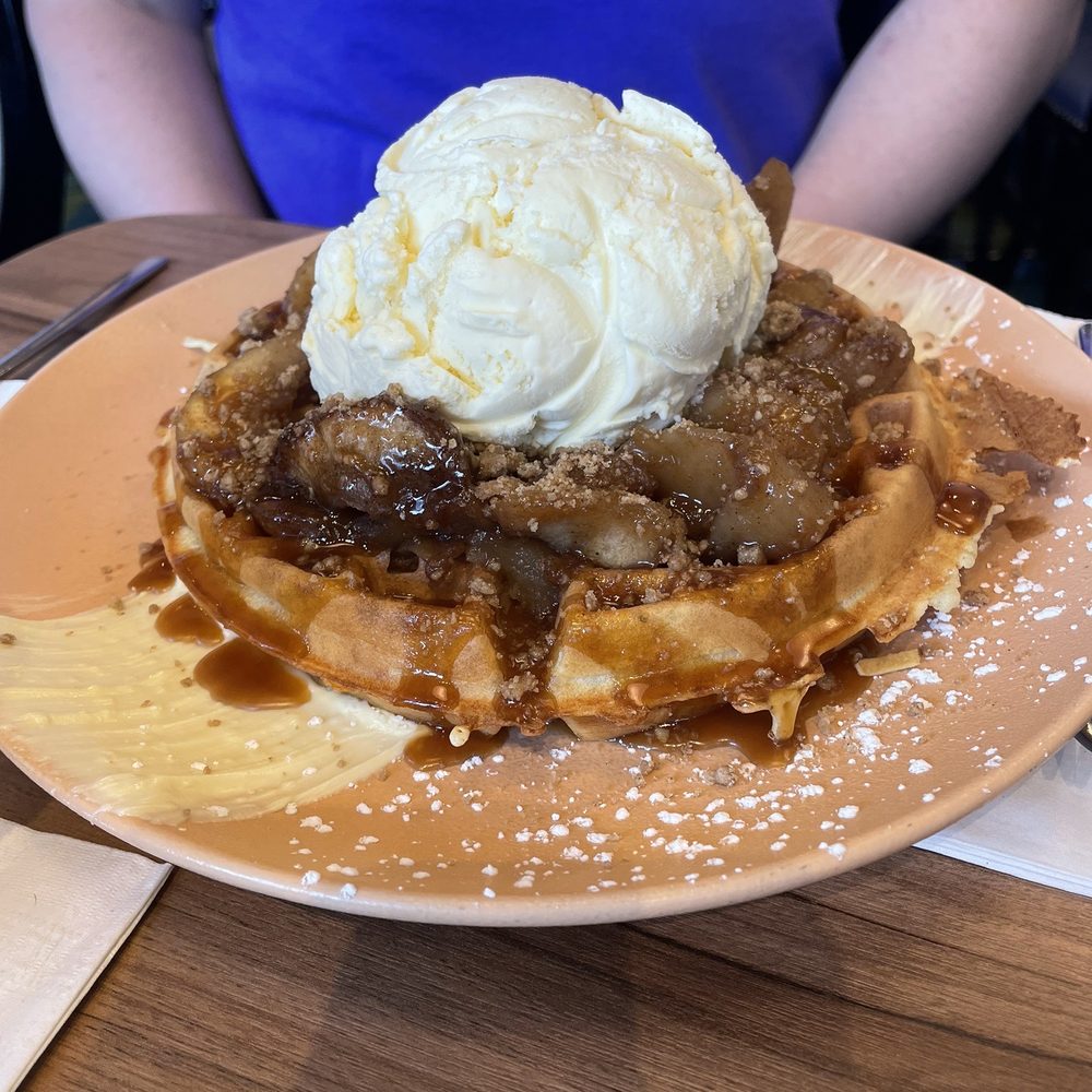Demetres - Pomme Pilot Waffle - Desserts Near Me - Burlington, Ontario