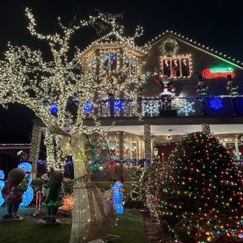 Dyker Heights Christmas Lights - Bus Tours Near Me Dyker Heights Christmas Lights - Bus Tours Near Me