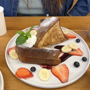 Everyday Eatery - French Toast Forever - Cafes Near Me - Irvine, California