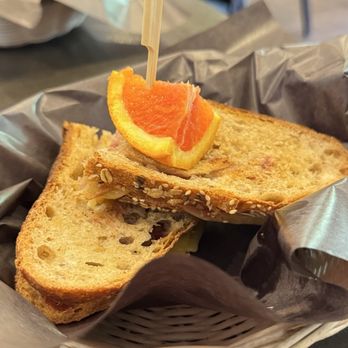 La Baguette - Coffee & Tea Near Me - Revelstoke, British Columbia