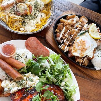 Enseamada Cafe - 808 Mix Plate Sisig Bowl Garlic Noodles - Filipino Near Me - Everett, Washington