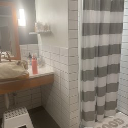 barre3 Alexandria - Old Town - Shower !
