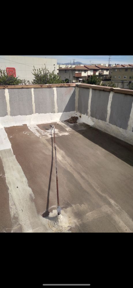 Slide of RR Roofing Service