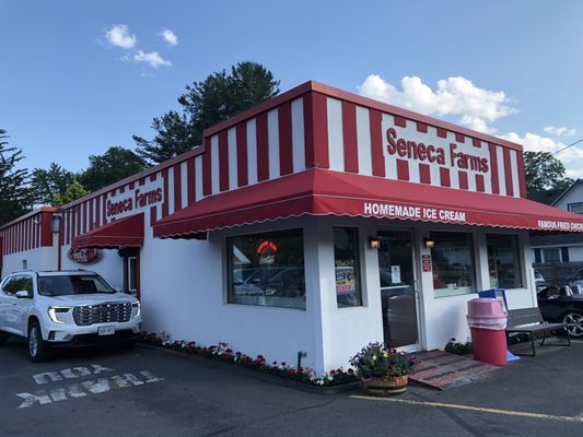 Seneca Farms by null