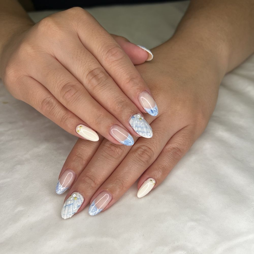 I asked for beachy nails