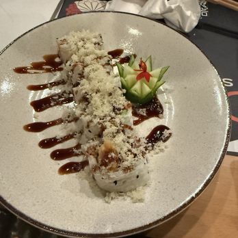 Cavi Sushi - Snowman Roll (5 pcs) - Sushi Bars Near Me - Glendale, California Cavi Sushi - Snowman Roll (5 pcs) - Sushi Bars Near Me - Glendale, California