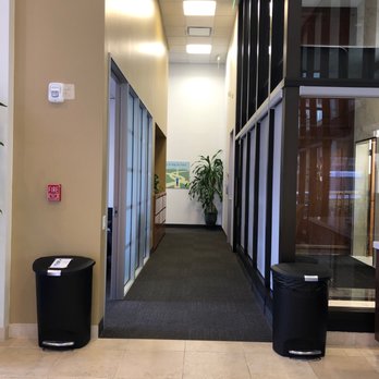 Charles Schwab - Aisle - Investing Near Me - Honolulu, Hawaii